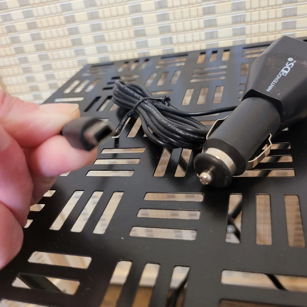 Nintendo DS car charger